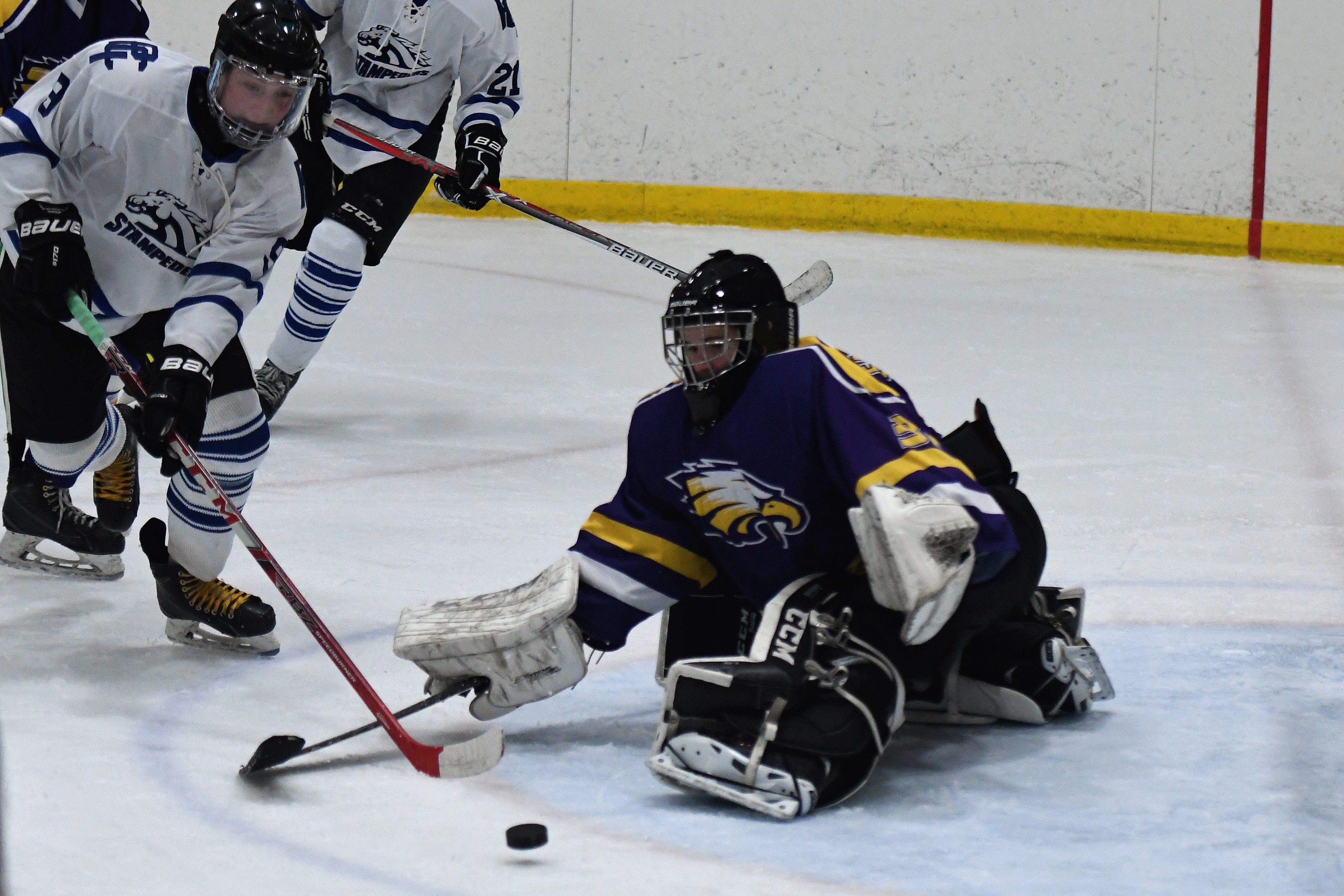 PCI vs EastElgin hockey action