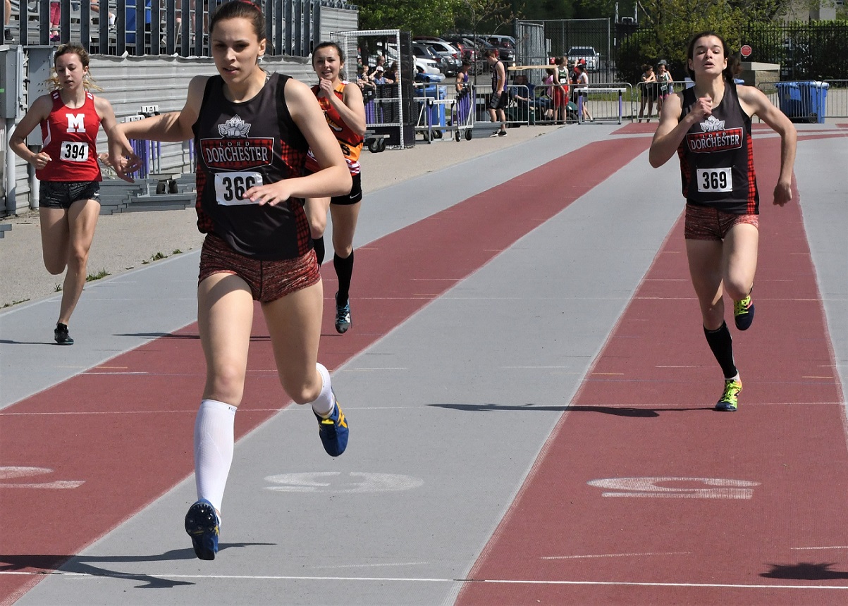 Megan2 in the 400m