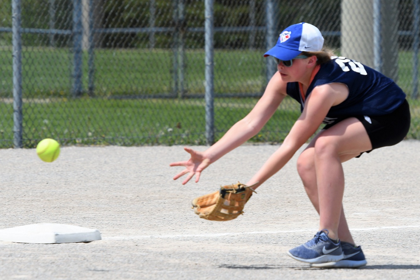 TVDSB Elgin girls slo-pitch final