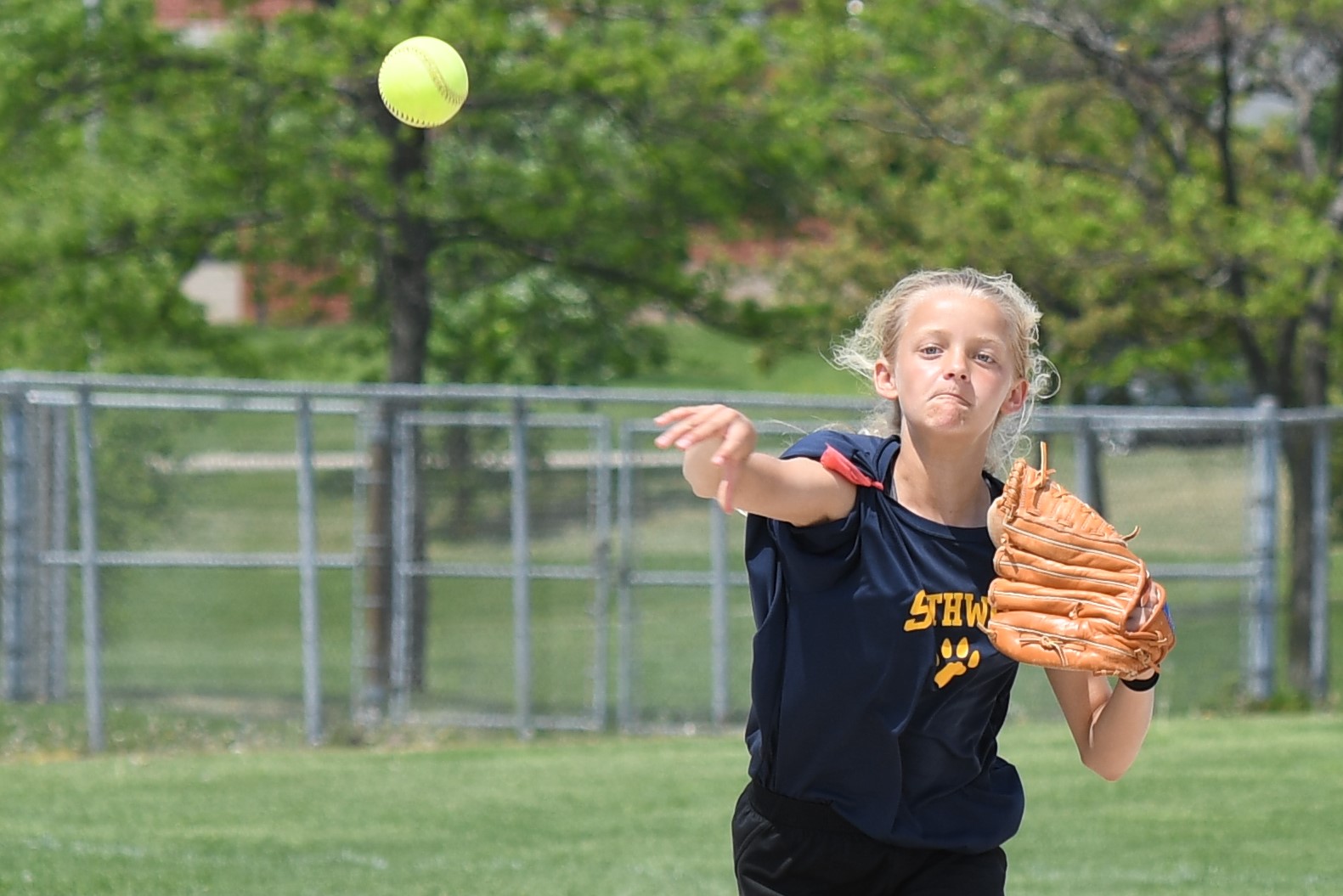 TVDSB Elgin girls slo-pitch final