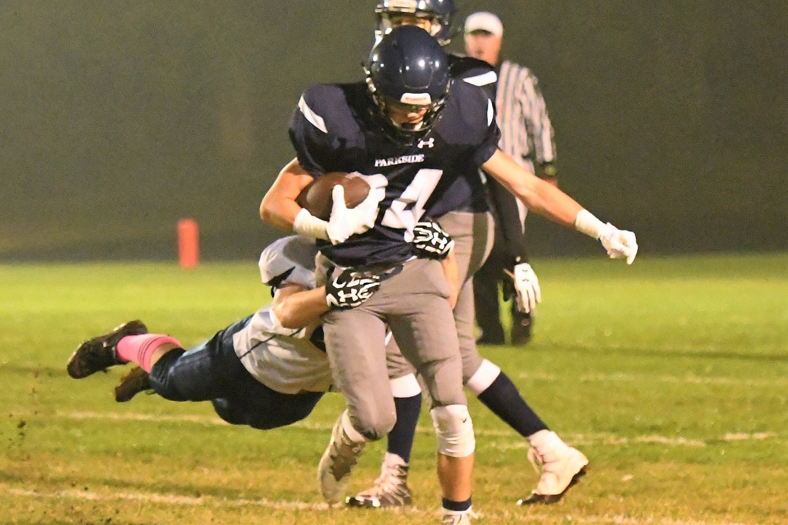 Jones sheds a tackel