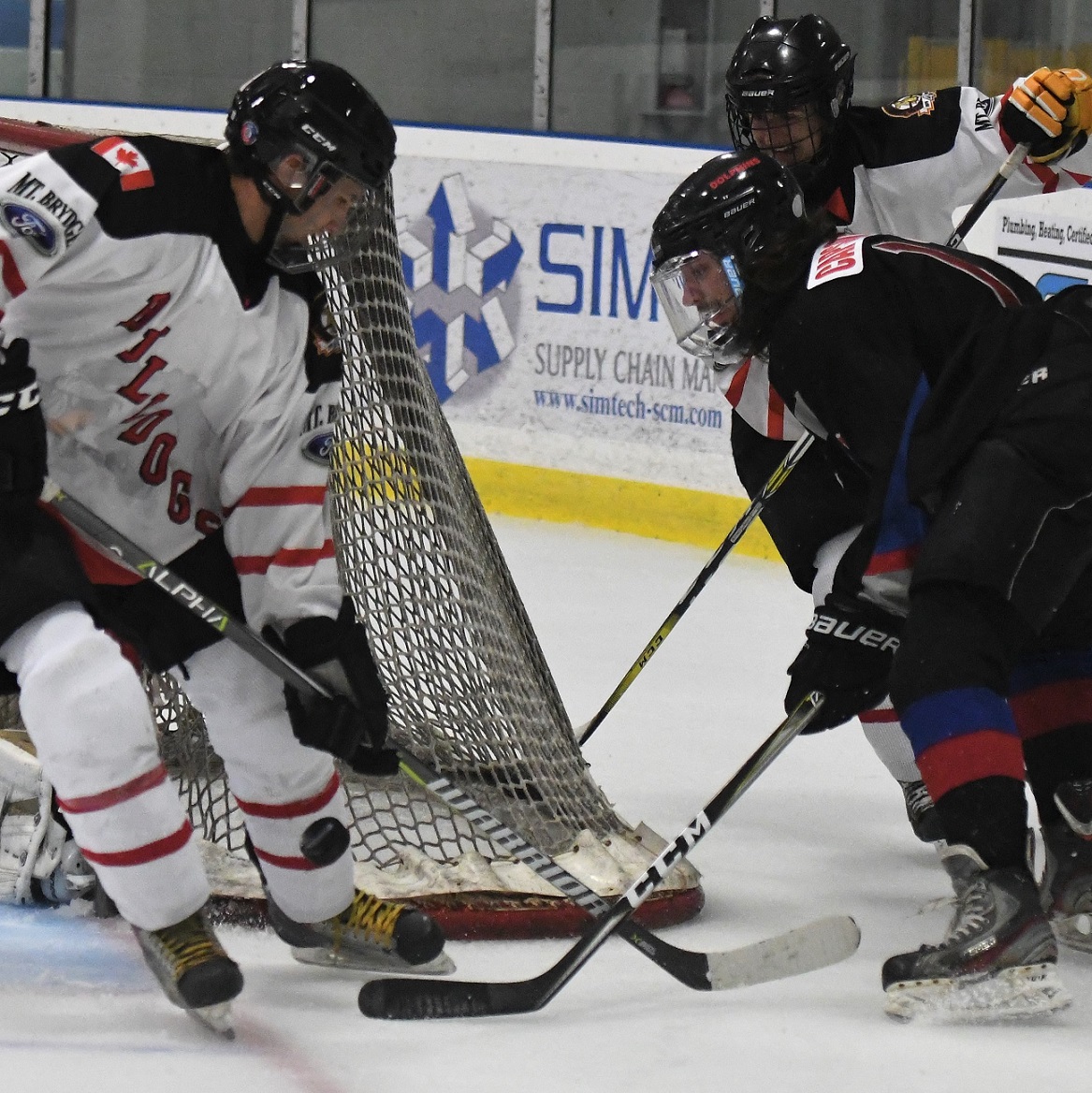 Wilson battles at side of net