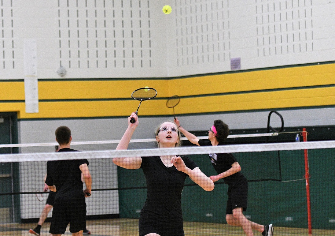 TVRA SE senior badminton