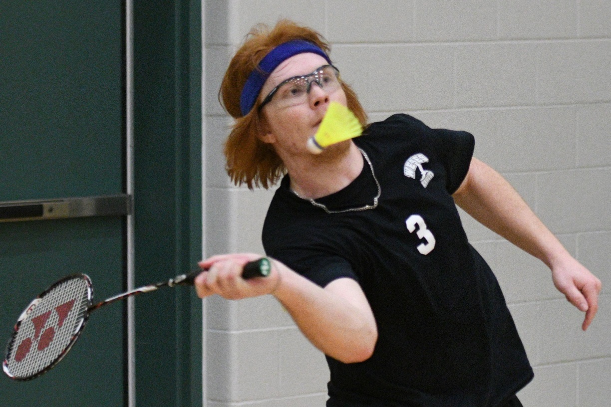 TVRA SE senior badminton