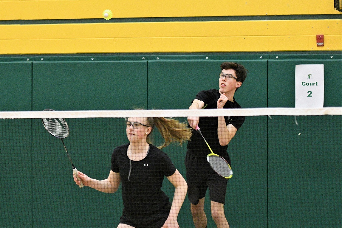 TVRA SE senior badminton