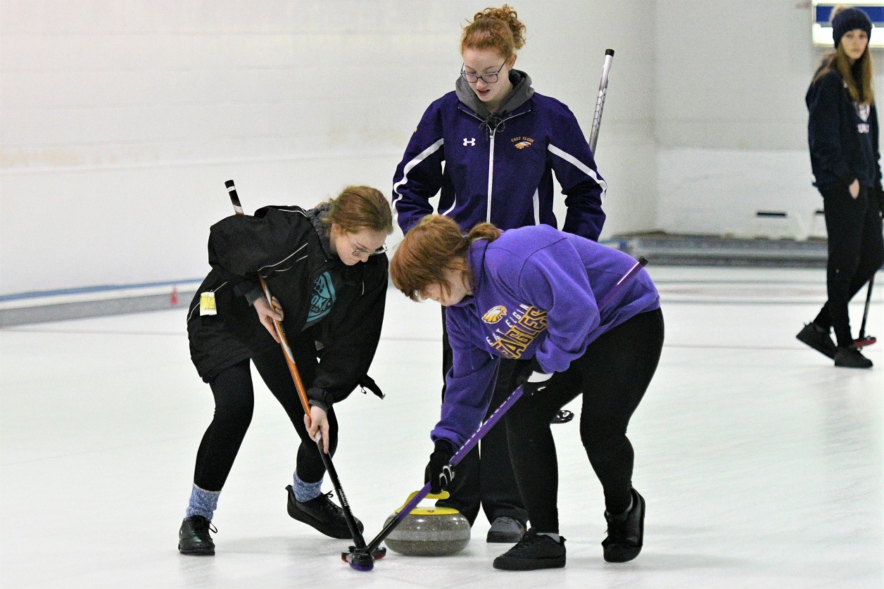 WOSSAA curling